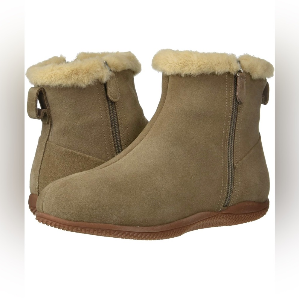Softwalk Women's Helena Ankle Boot, Stone, 5